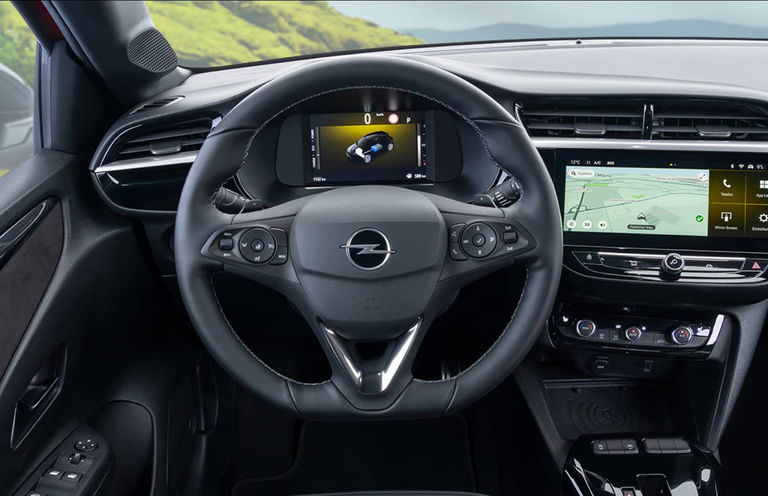 Opel Corsa Eléctrico azul con transmisión automática, capacidad para 4 personas, coche ecológico con USB, Bluetooth y asientos calefactables en Islandia.